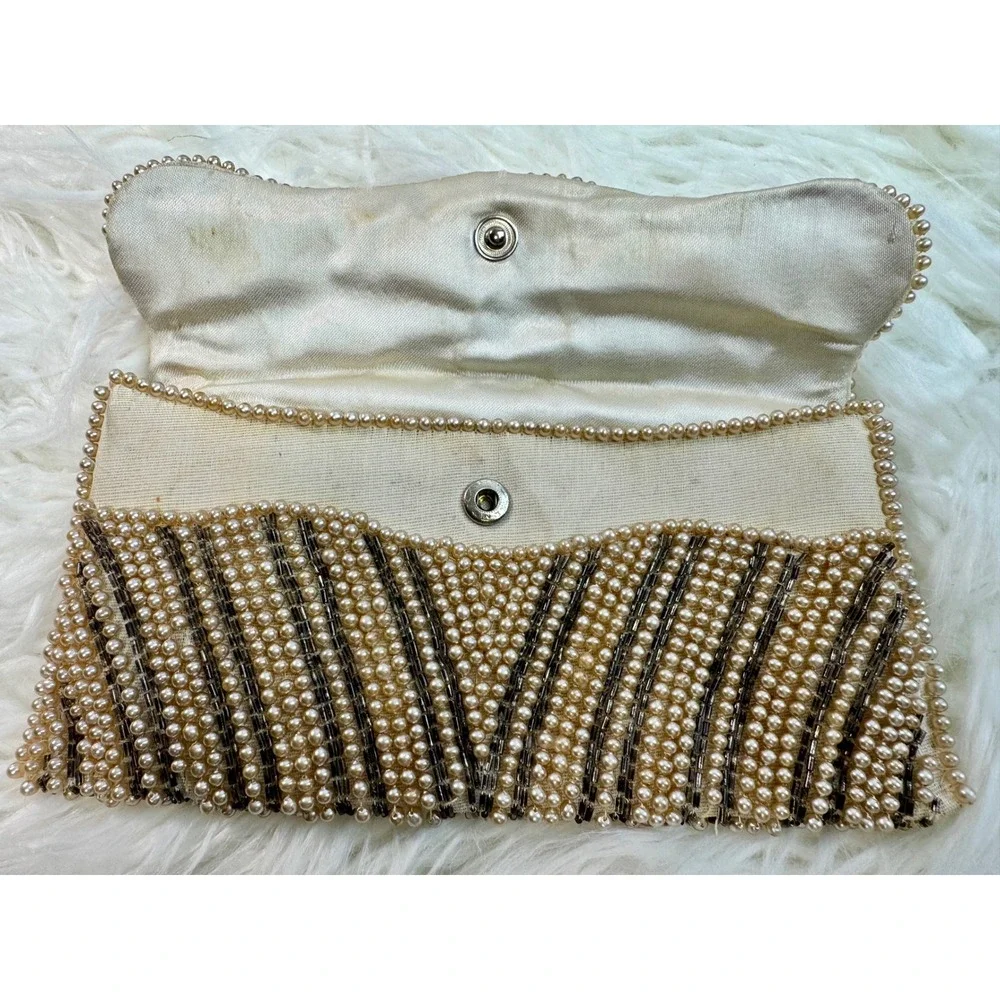 Unbranded vintage beaded